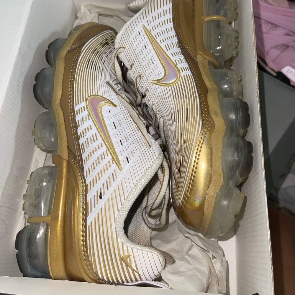 Women’s Nike Vapormax 360
